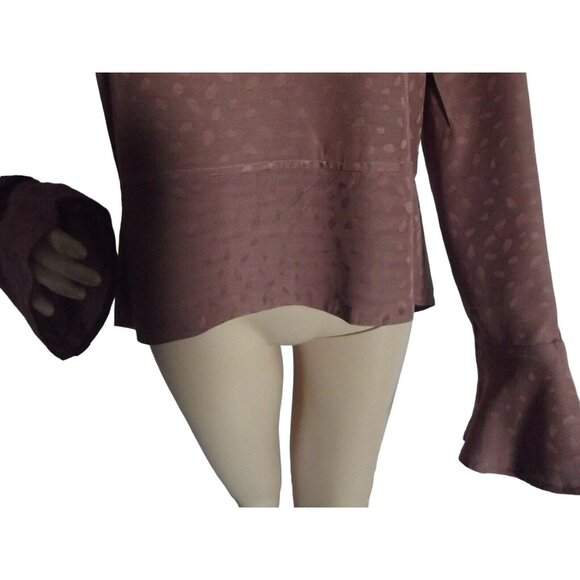 Express Blouse Size Small Textured V-Neck Bell Sleeve Back Cutout top shirt S4-6 - Picture 3 of 8